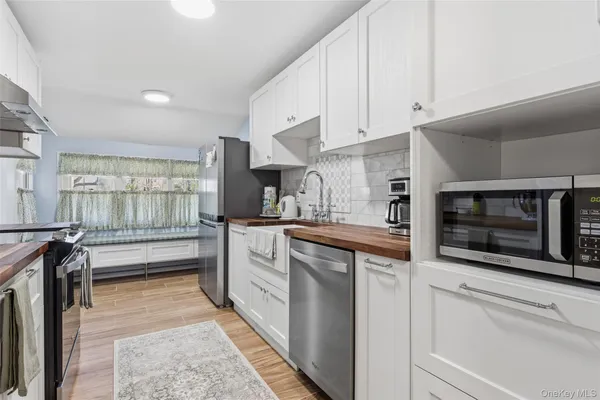 $350,000 | 104 Holly Stream Court, Brewster, NY 10509