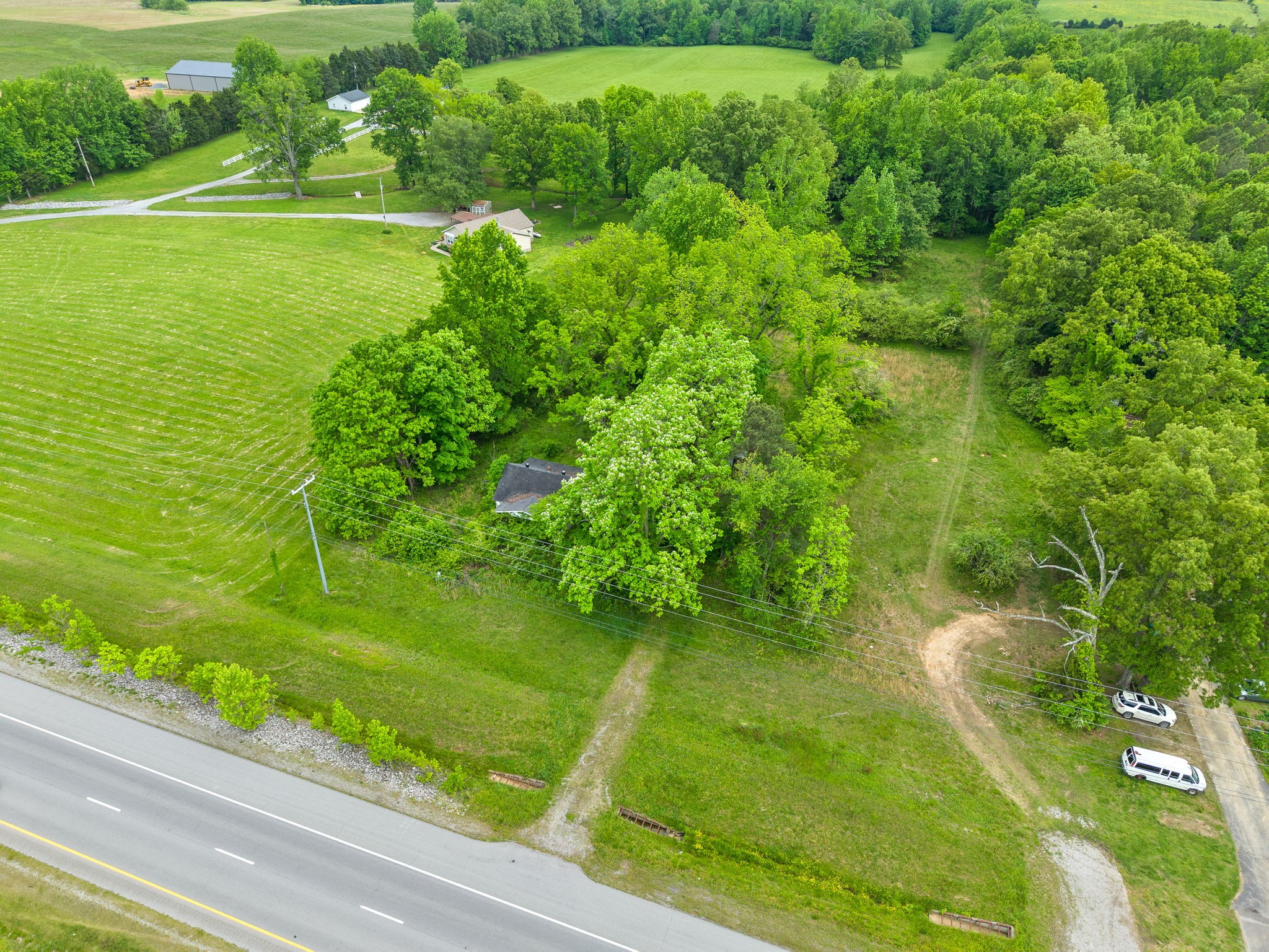 4888 Dover Road Indian Mound, TN 37079 - Photo 10 of 25 a view of a garden with an outdoor space