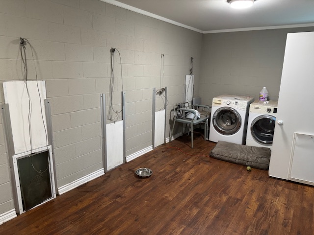 144 Algonquin Road Barrington Hills, IL 60010 - Photo 53 of 53 a view of a storage & utility room with washer and dryer