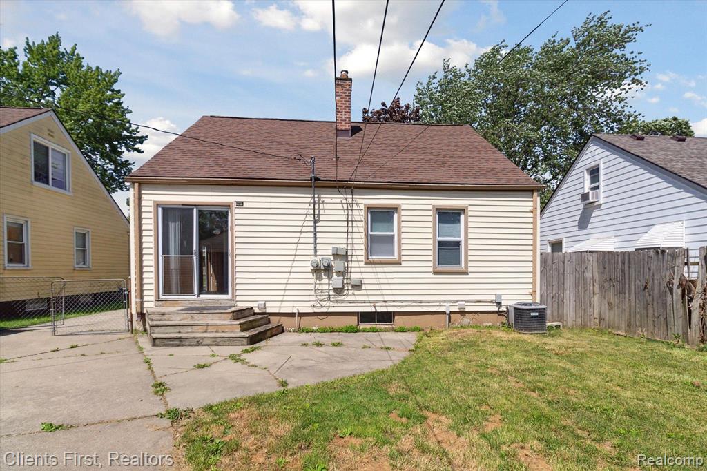 4375 Howe Road Wayne, MI 48184 - Photo 34 of 36
