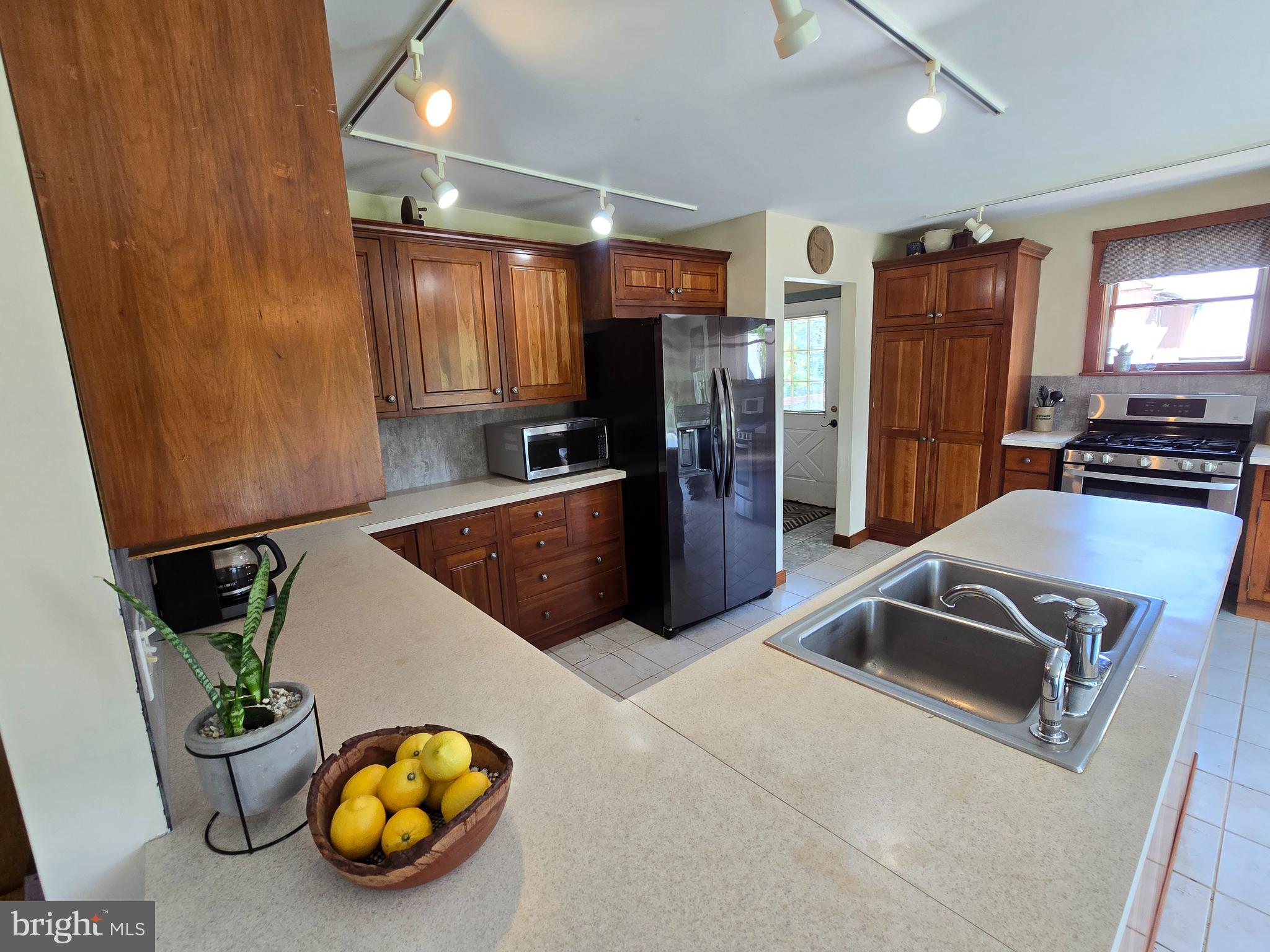 11 Clay Valley Road Fleetwood, PA 19522 - Photo 11 of 55