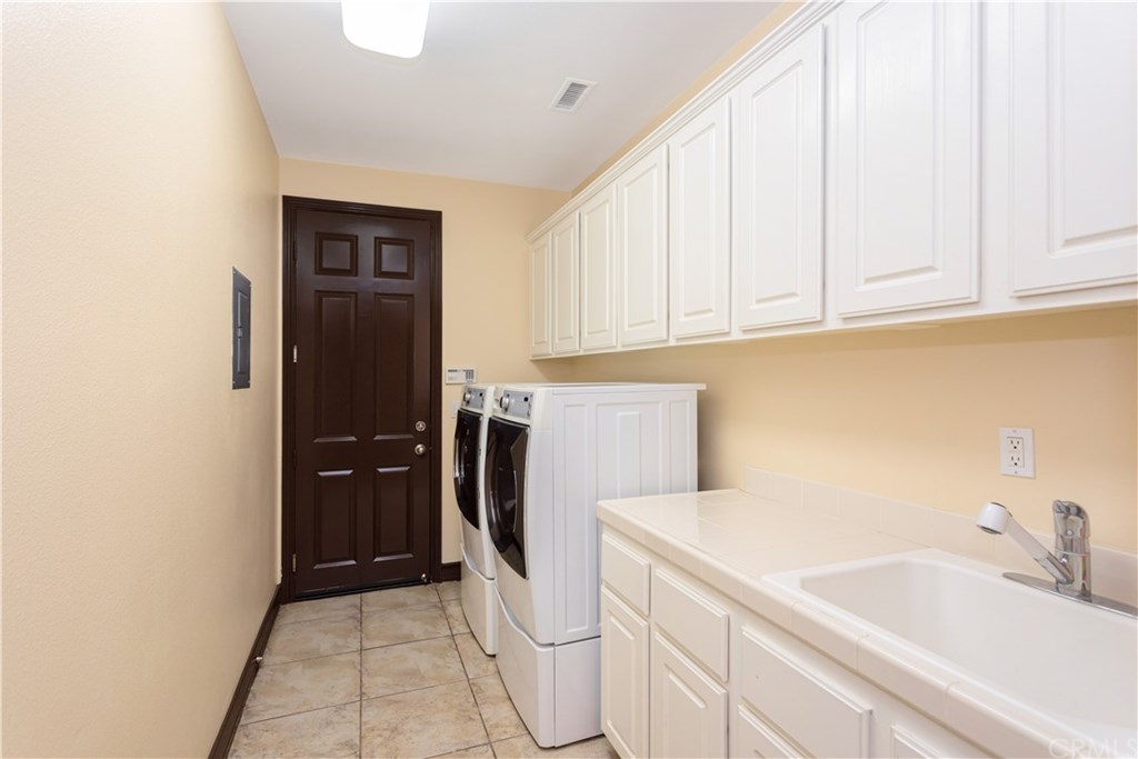 2396 Sageleaf Circle Corona, CA 92882 - Photo 31 of 56