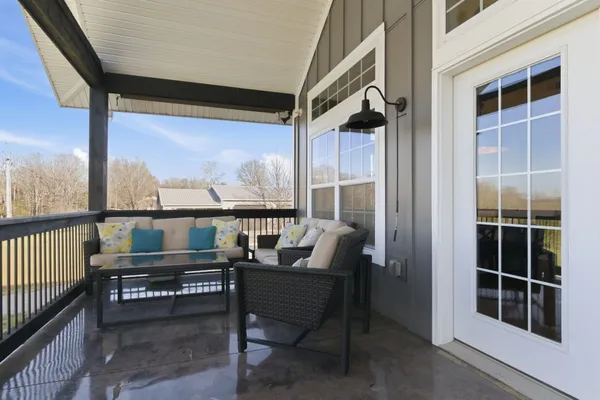 $999,999 | 4041 Liverworth Road, Southside, TN 37171
