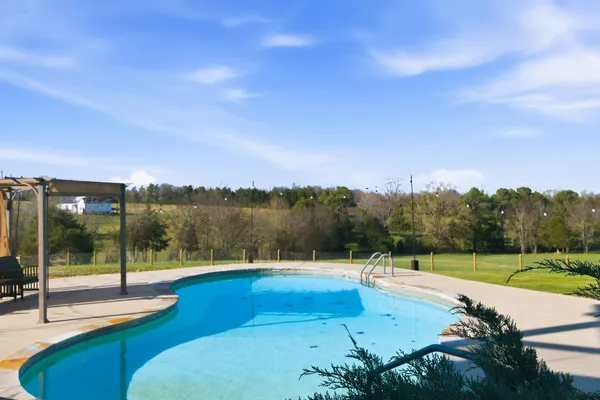 $999,999 | 4041 Liverworth Road, Southside, TN 37171
