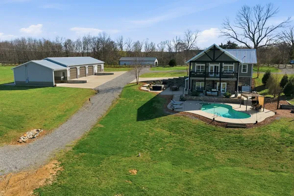 $999,999 | 4041 Liverworth Road, Southside, TN 37171
