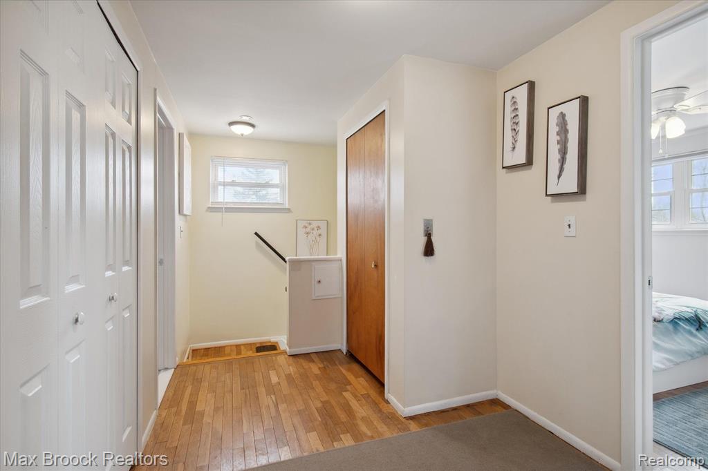 30244 Barwell Road Farmington Hills, MI 48334 - Photo 27 of 44