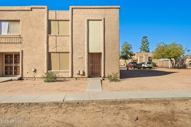 a view of parking area