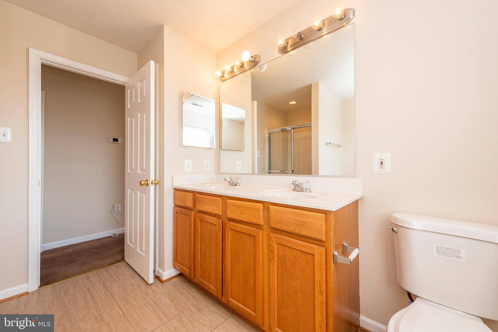 718 MacDill Road Baltimore, MD 21220 - Photo 20 of 34 Owner's Bathroom