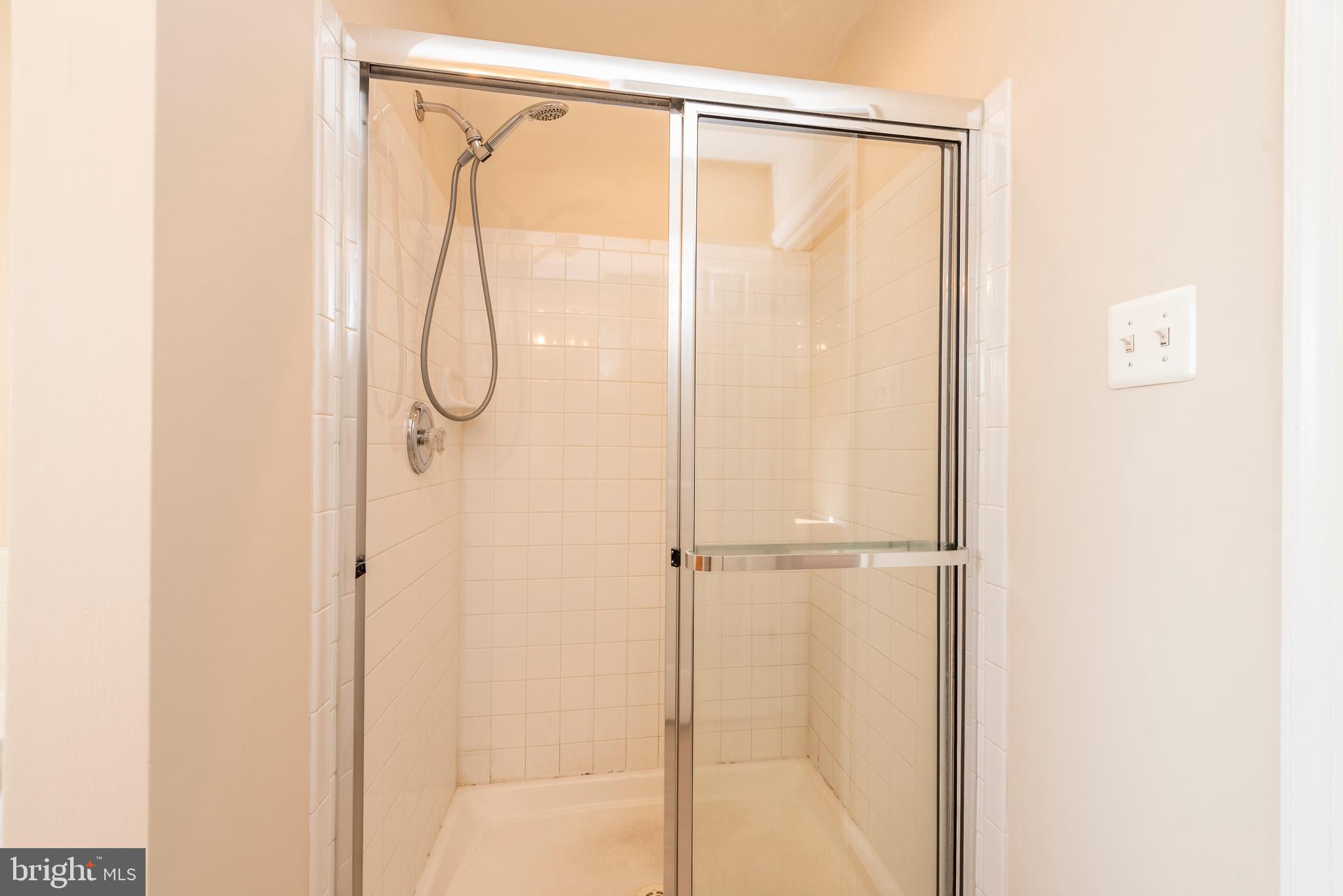 718 MacDill Road Baltimore, MD 21220 - Photo 21 of 34 Owner's Bathroom