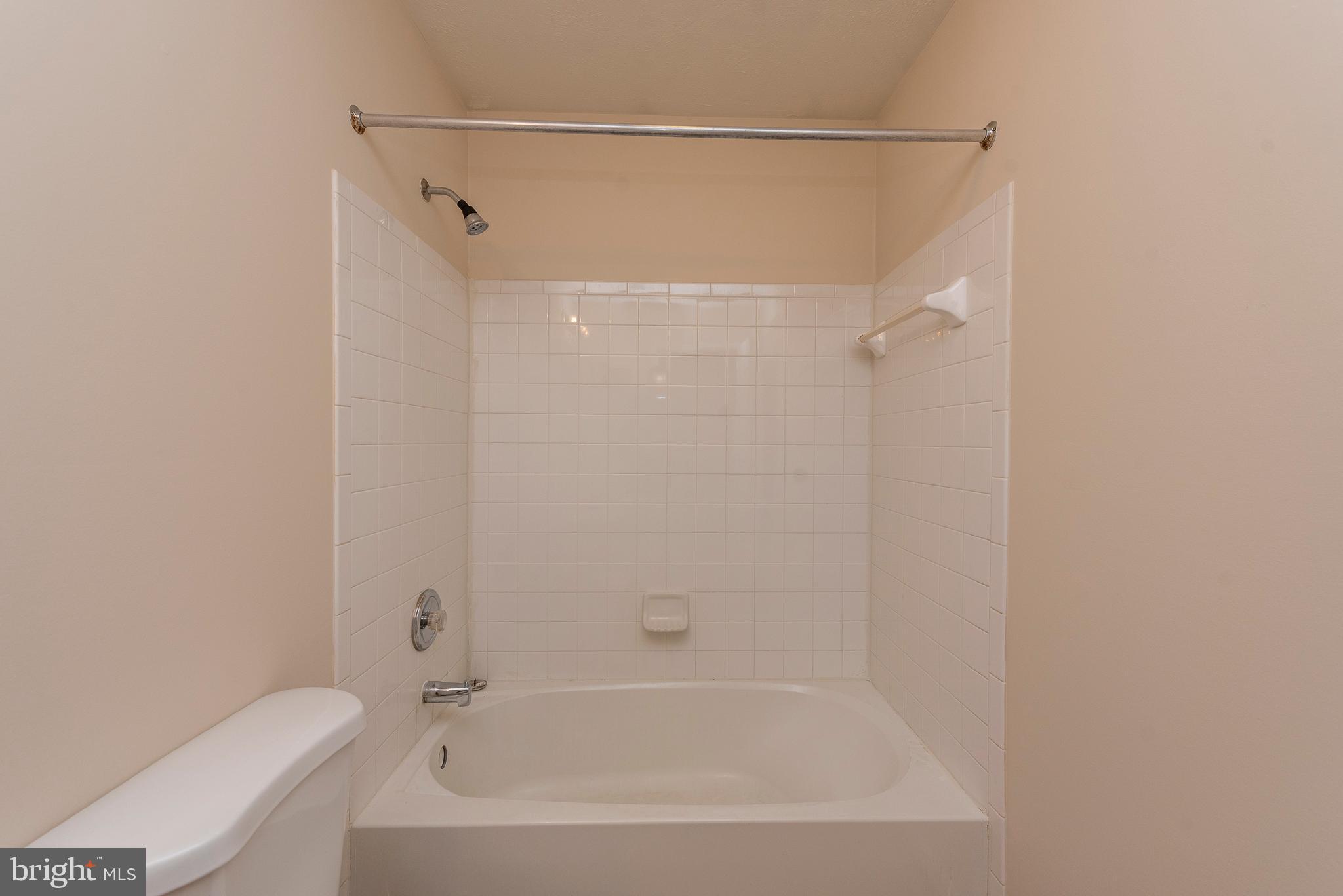718 MacDill Road Baltimore, MD 21220 - Photo 30 of 34 Full Bathroom