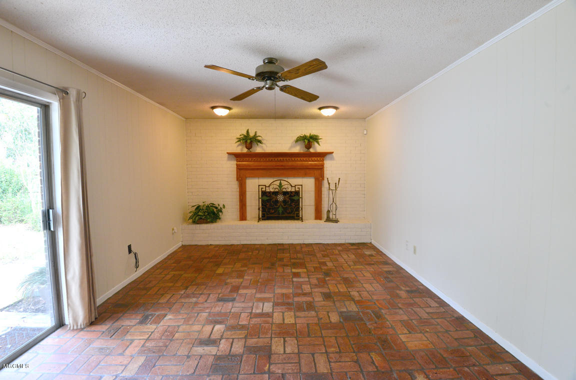 3415 Nottingham Road Ocean Springs, MS 39564 - Photo 5 of 22 DSC_8553