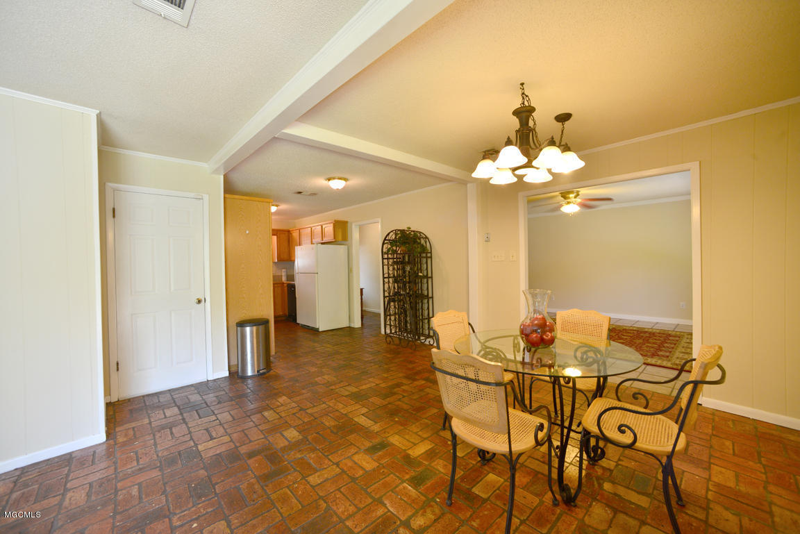 3415 Nottingham Road Ocean Springs, MS 39564 - Photo 8 of 22 DSC_8582