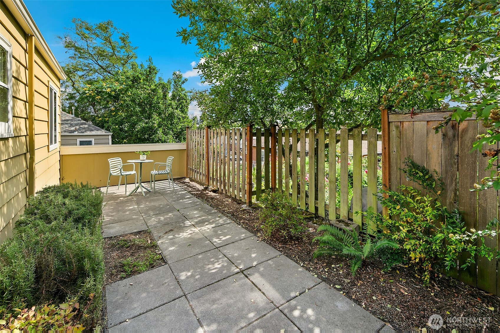 1015 North 40th Street Seattle, WA 98103 - Photo 12 of 28 Gallery Image 12