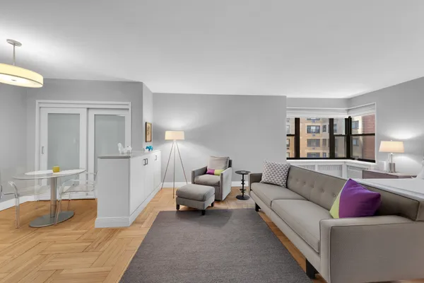 $395,000 | 55 East End Avenue, Unit 11N | Upper East Side