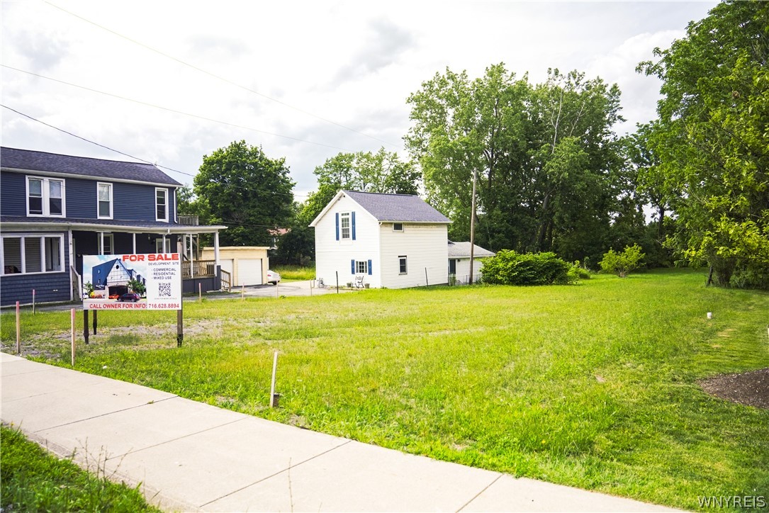10668 Main Street Clarence, NY 14031 - Photo 11 of 21