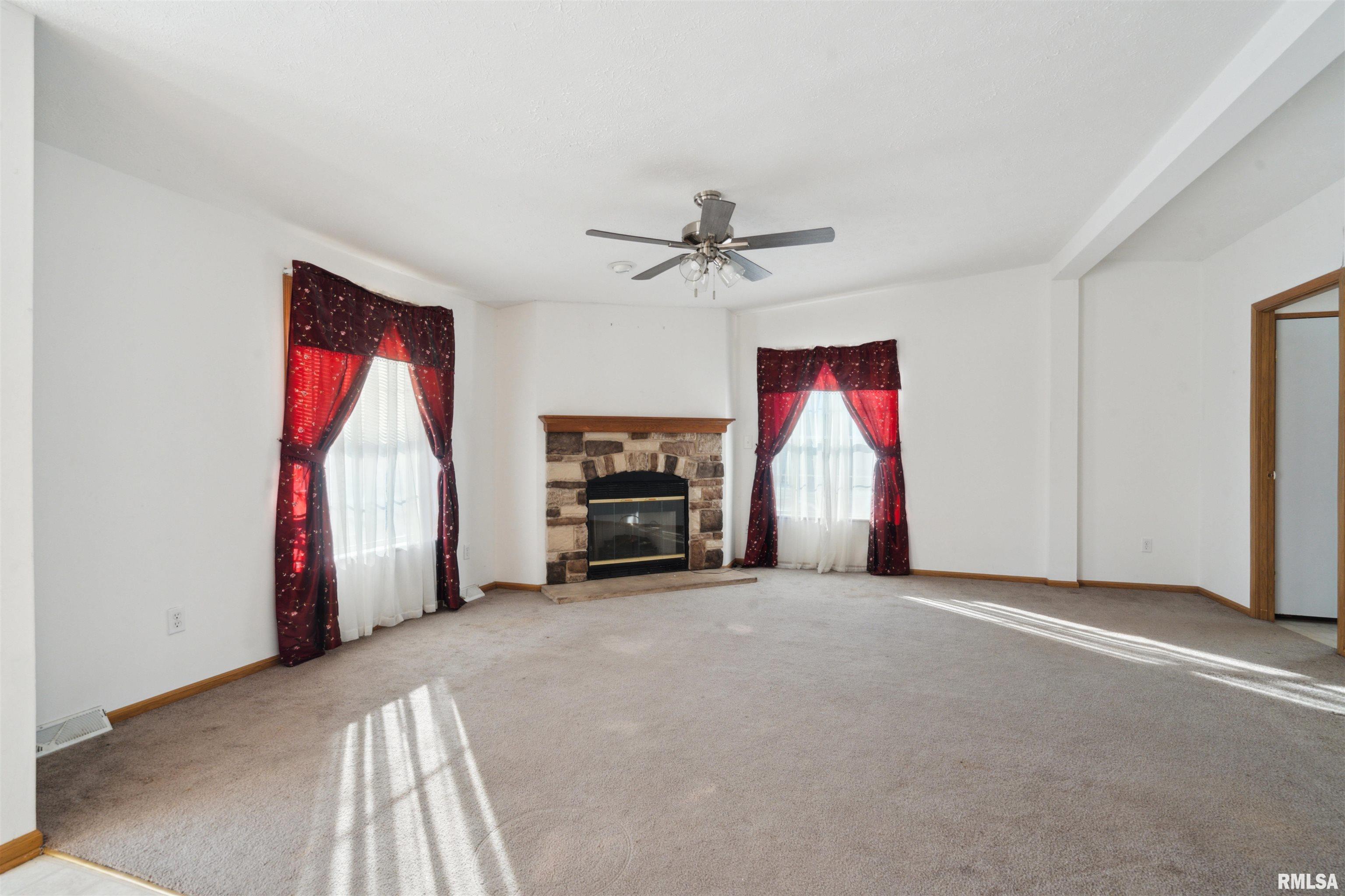 402 Harding Avenue Lowden, IA 52255 - Photo 11 of 26 Gallery Image 11