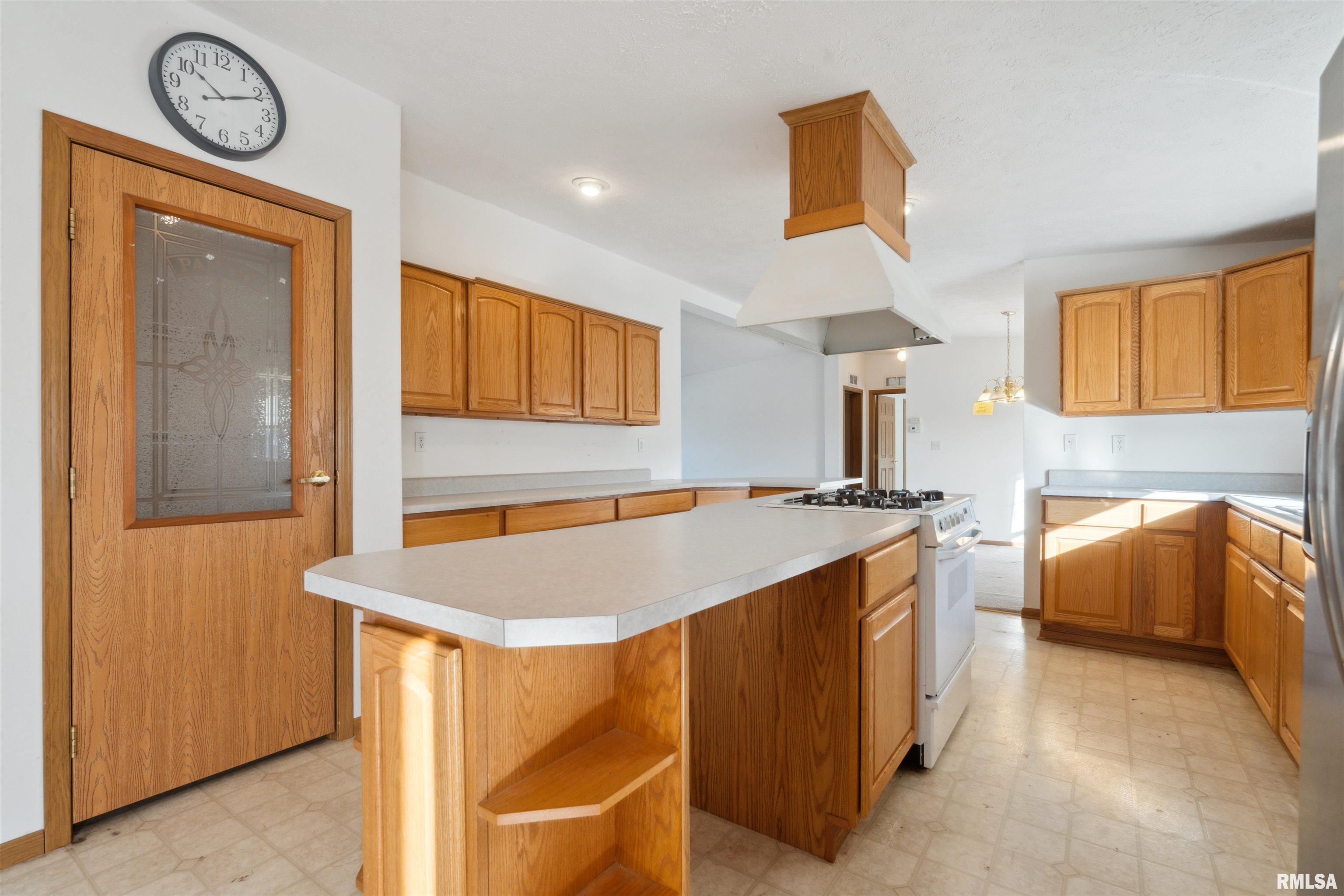 402 Harding Avenue Lowden, IA 52255 - Photo 9 of 26 Gallery Image 9