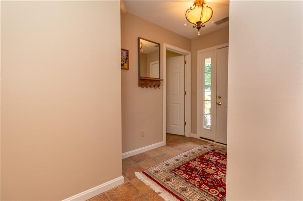 138 Abbey Road New Castle, PA 16105 - Photo 4 of 36 a view of a hallway