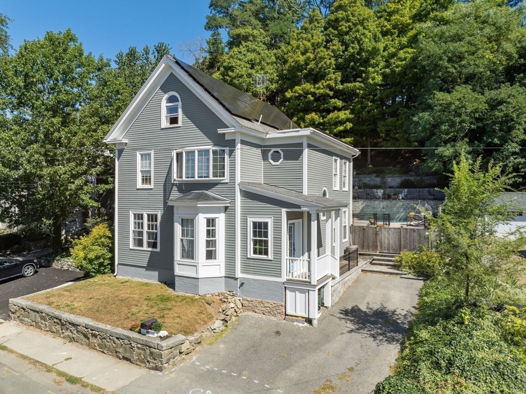 460 Main Street Amesbury, MA 01913 - Photo 2 of 37