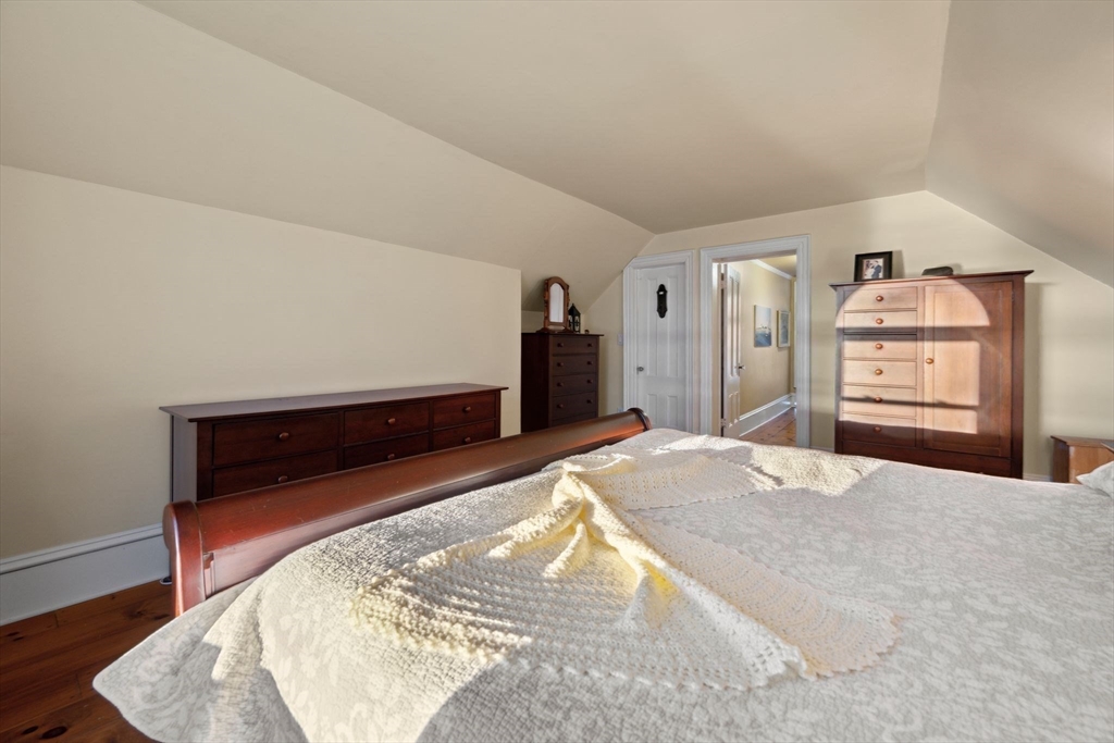 460 Main Street Amesbury, MA 01913 - Photo 26 of 37