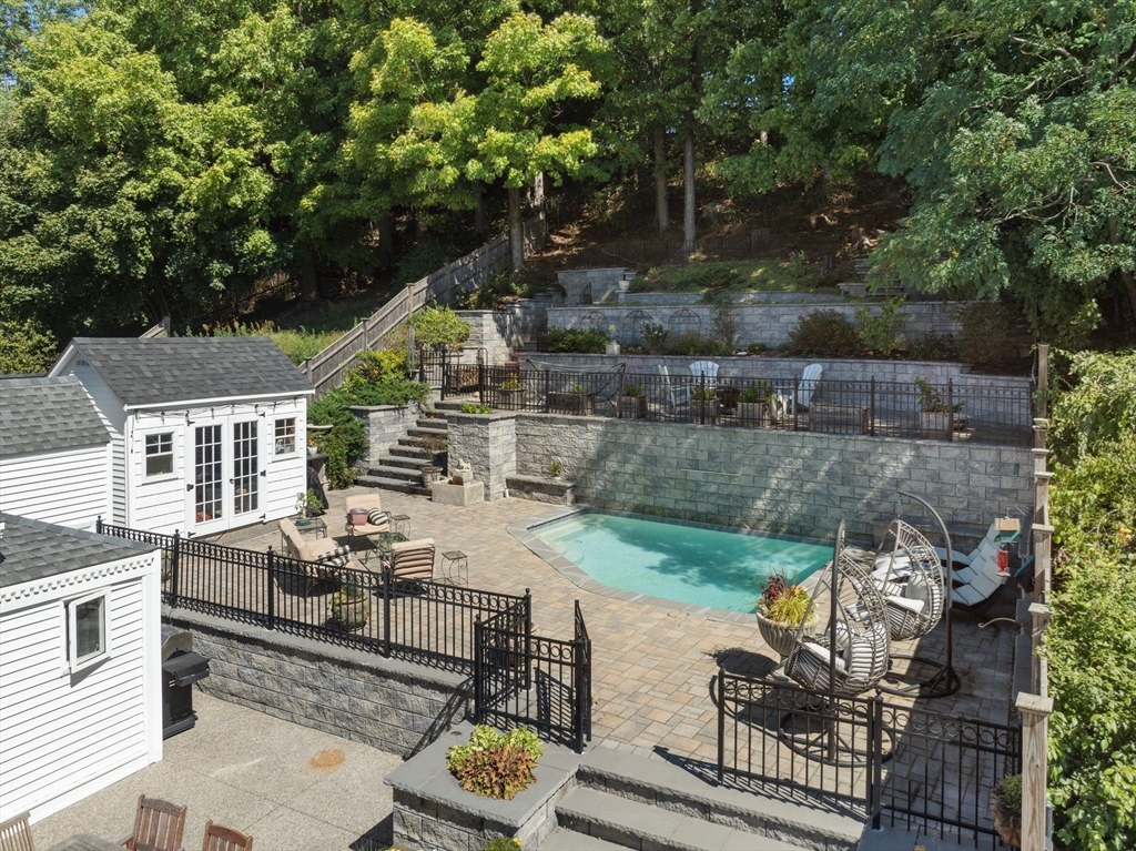 460 Main Street Amesbury, MA 01913 - Photo 3 of 37