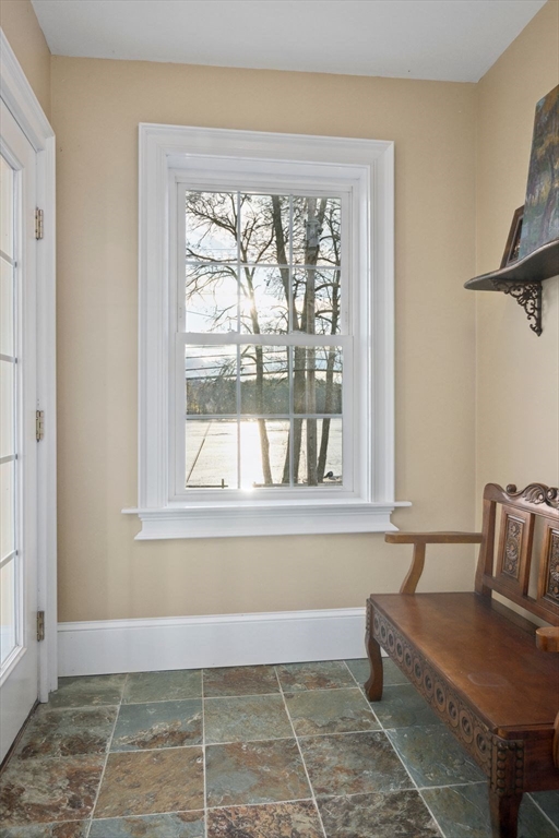 460 Main Street Amesbury, MA 01913 - Photo 6 of 37