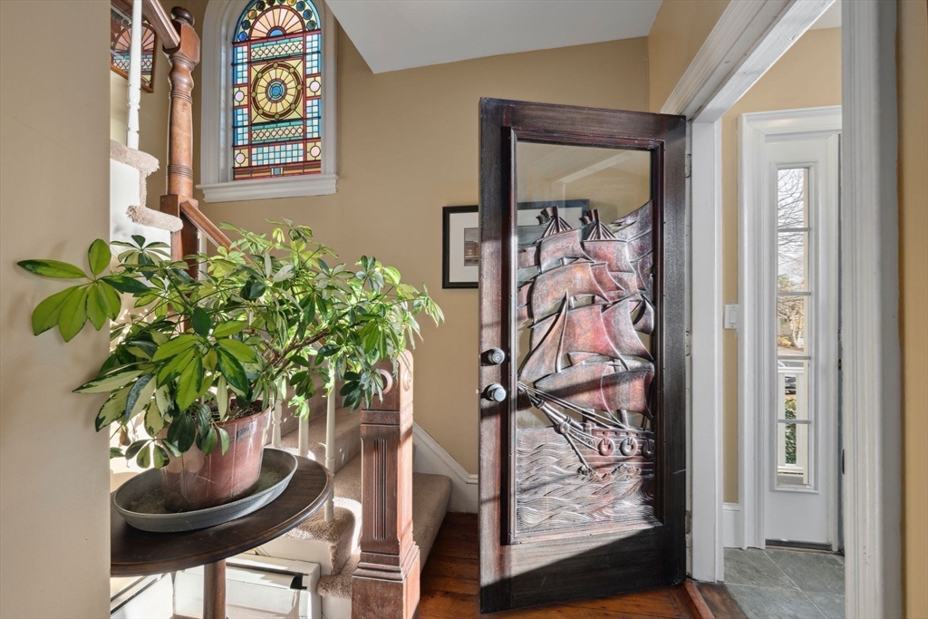 460 Main Street Amesbury, MA 01913 - Photo 7 of 37