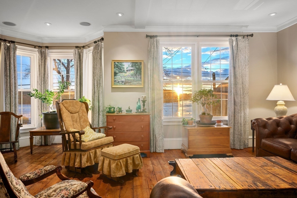 460 Main Street Amesbury, MA 01913 - Photo 8 of 37