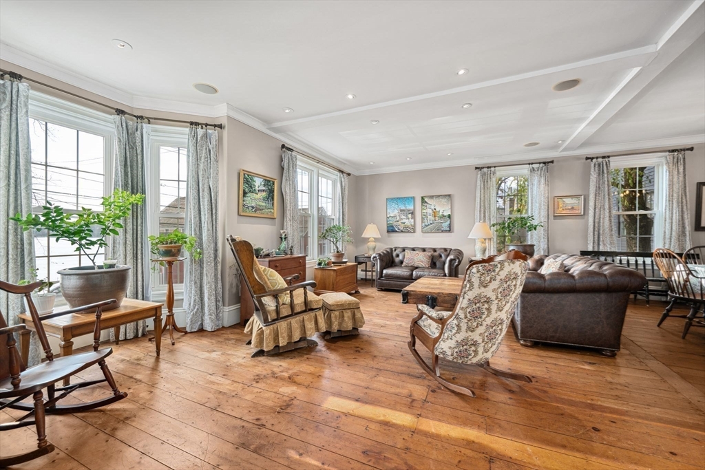 460 Main Street Amesbury, MA 01913 - Photo 10 of 37