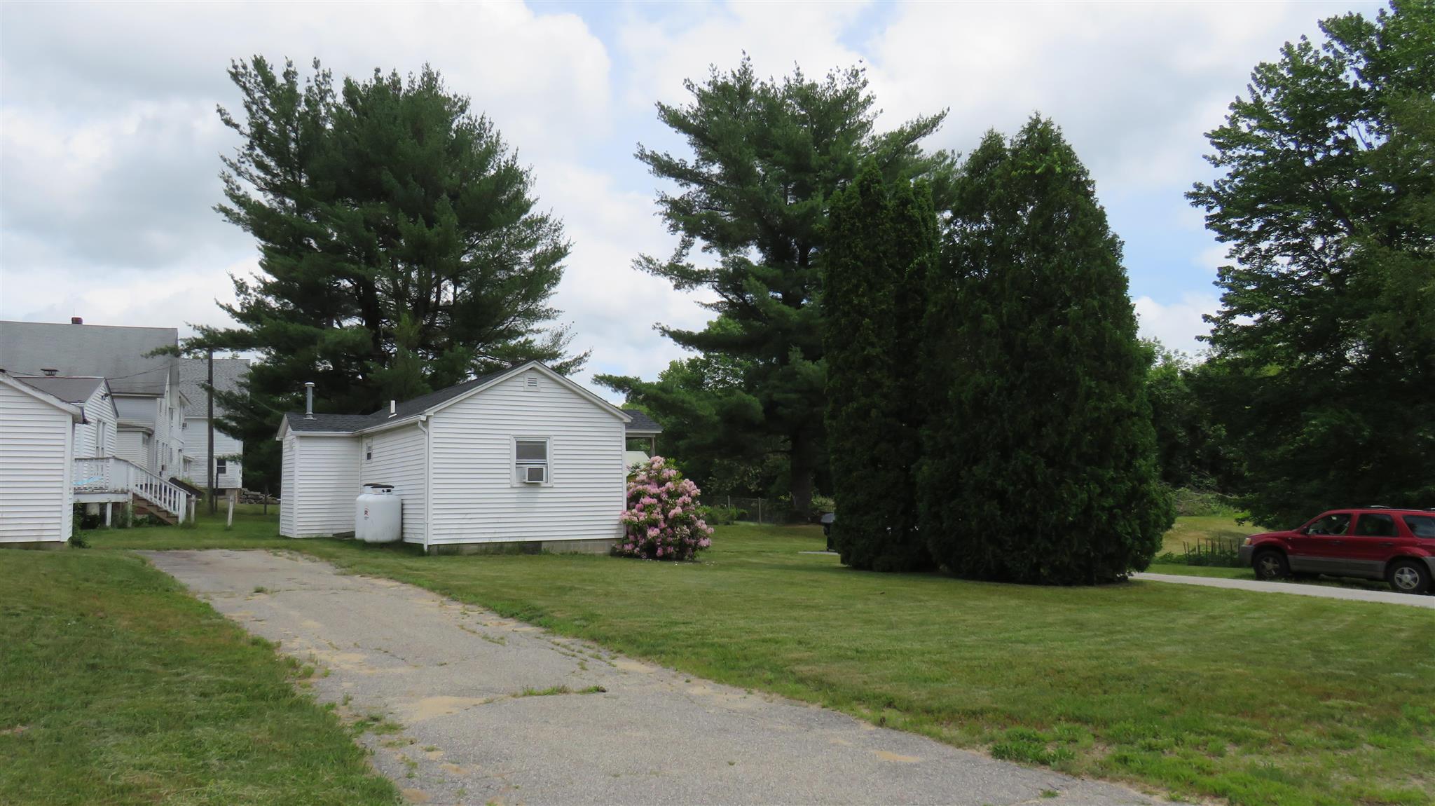 177 Rockingham Road Auburn, NH 03032 - Photo 4 of 6