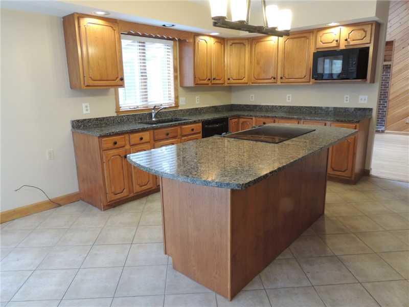 155 Ridgeview Drive Bangor, ME 04401 - Photo 5 of 34 Kitchen.