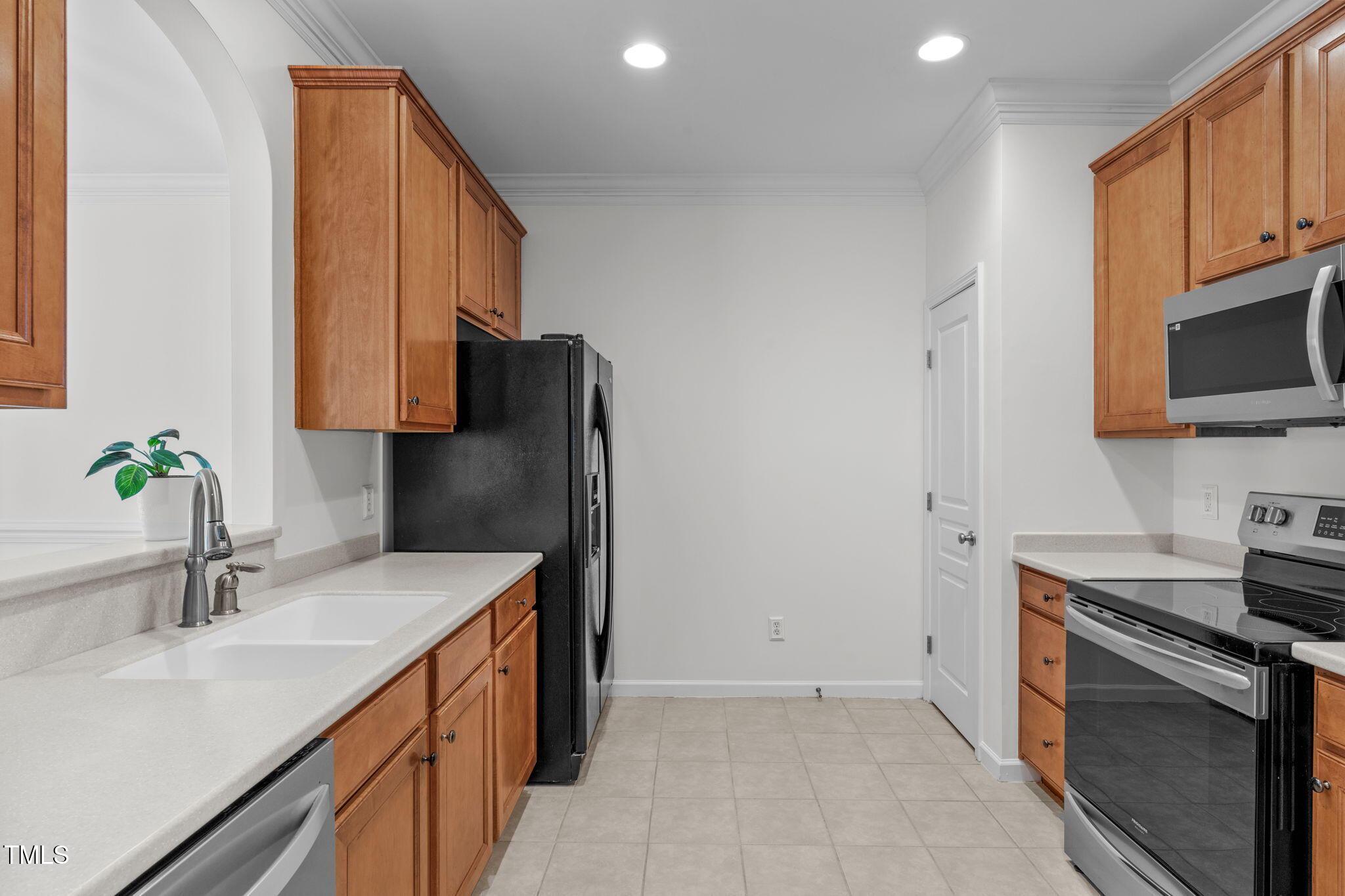 2621 Asher View Court Raleigh, NC 27606 - Photo 6 of 22 Kitchen