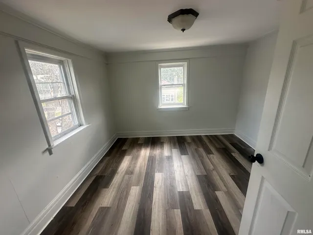 $990 | 723 West Armstrong Avenue, Unit B, Peoria, IL 61606