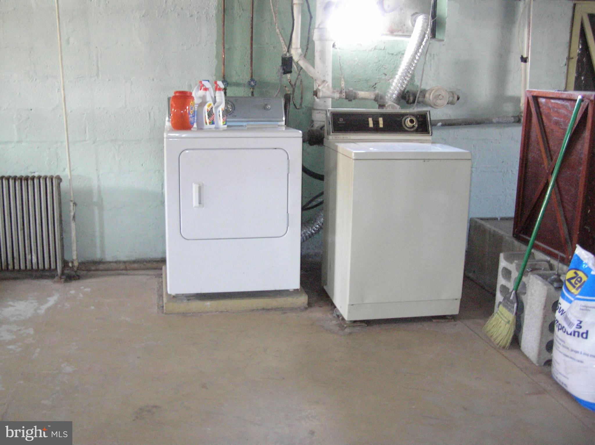1642 Clearview Road Lansdale, PA 19446 - Photo 28 of 32 Washer/dryer