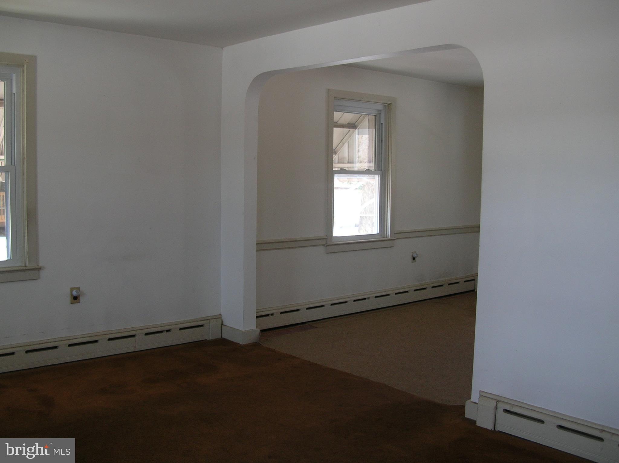 1642 Clearview Road Lansdale, PA 19446 - Photo 30 of 32 Arch from LR to DR