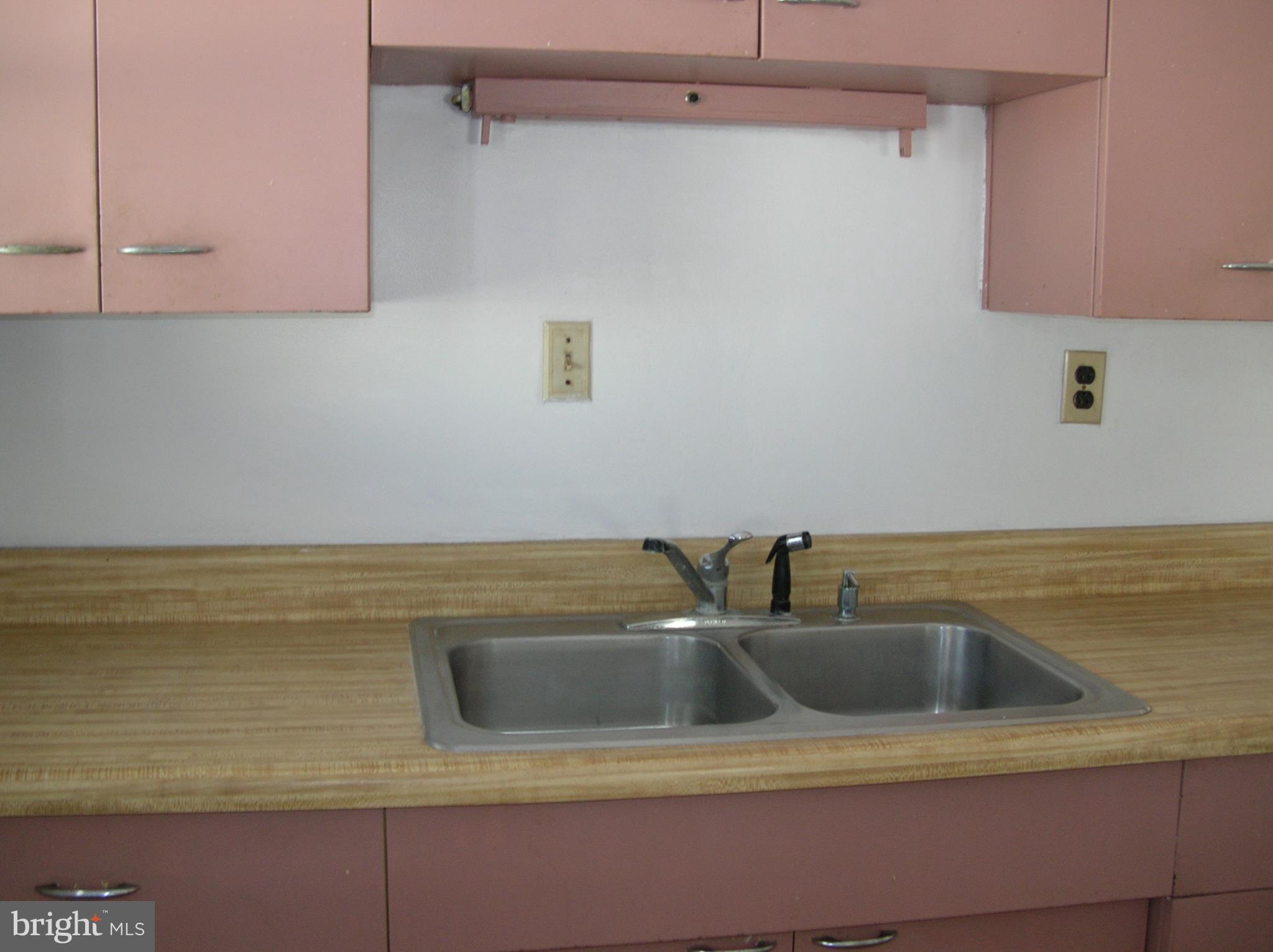 1642 Clearview Road Lansdale, PA 19446 - Photo 5 of 32 Kitchen double sink