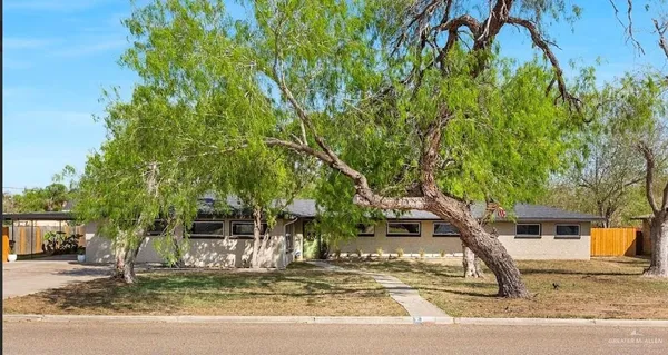 $2,600 | 1214 South 13th Avenue, Edinburg, TX 78539