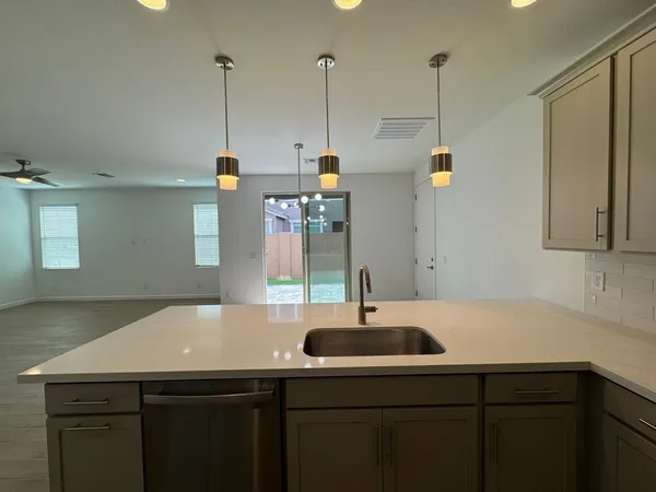 $2,695 | 25936 North 22nd Lane, Phoenix, AZ 85085