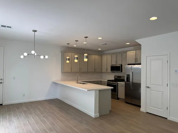 $2,695 | 25936 North 22nd Lane, Phoenix, AZ 85085