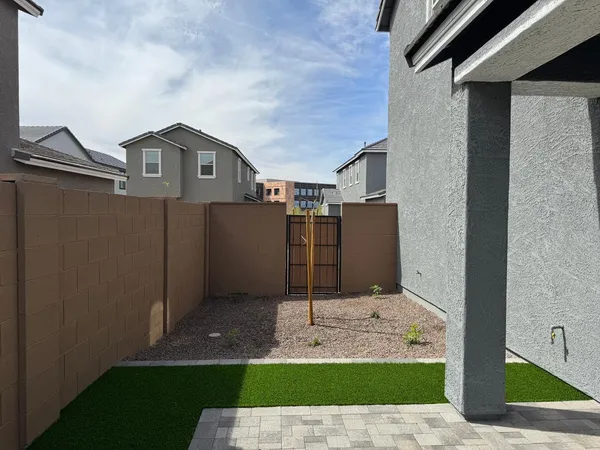 $2,695 | 25936 North 22nd Lane, Phoenix, AZ 85085