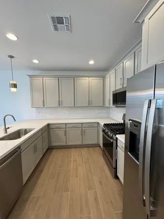 $2,695 | 25936 North 22nd Lane, Phoenix, AZ 85085