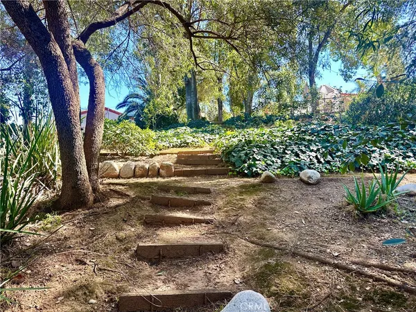 $2,095,000 | 1804 Valle Vista Drive, Redlands, CA 92373