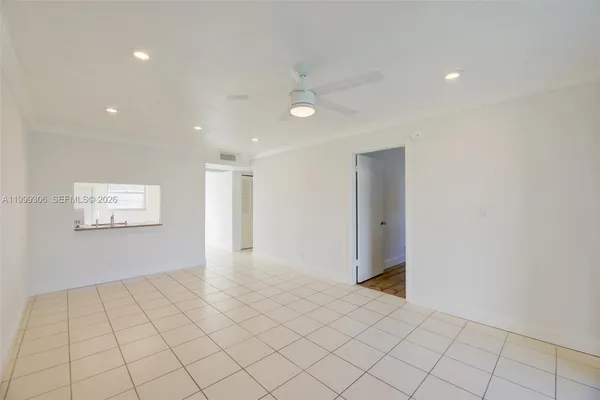 $175,000 | 9311 Orange Grove Drive, Unit 211, Davie, FL 33324