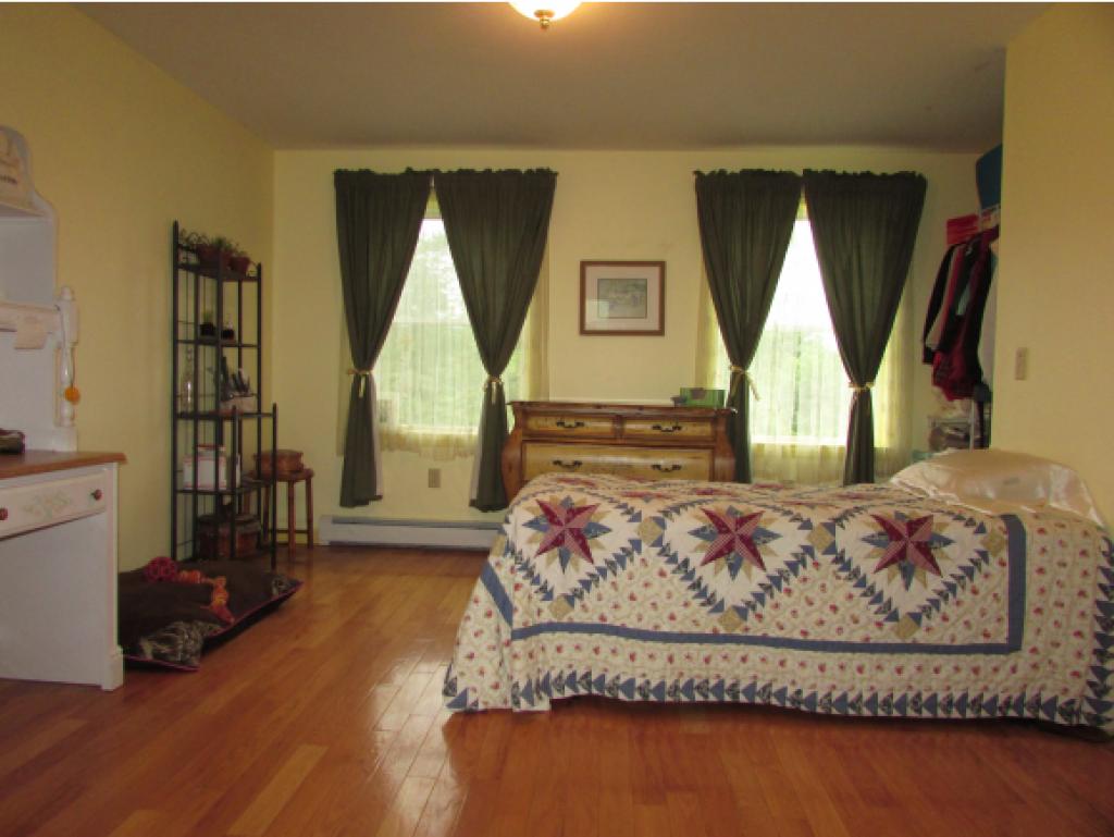 77 Raymond Road Deerfield, NH 03037 - Photo 14 of 23