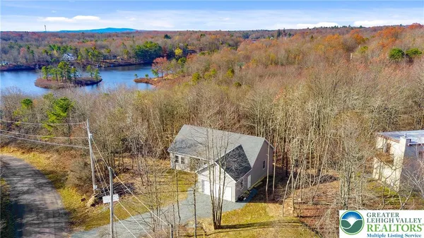 $360,000 | 102 Eagle View Run, Long Pond, PA 18334