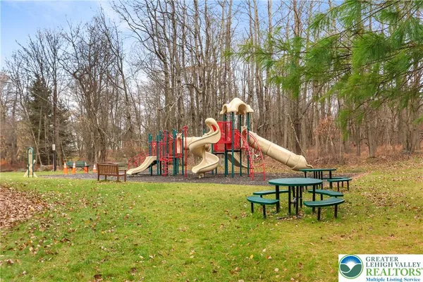 $360,000 | 102 Eagle View Run, Long Pond, PA 18334
