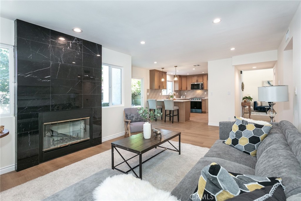 20107 Baltar Street Winnetka, CA 91306 - Photo 11 of 26