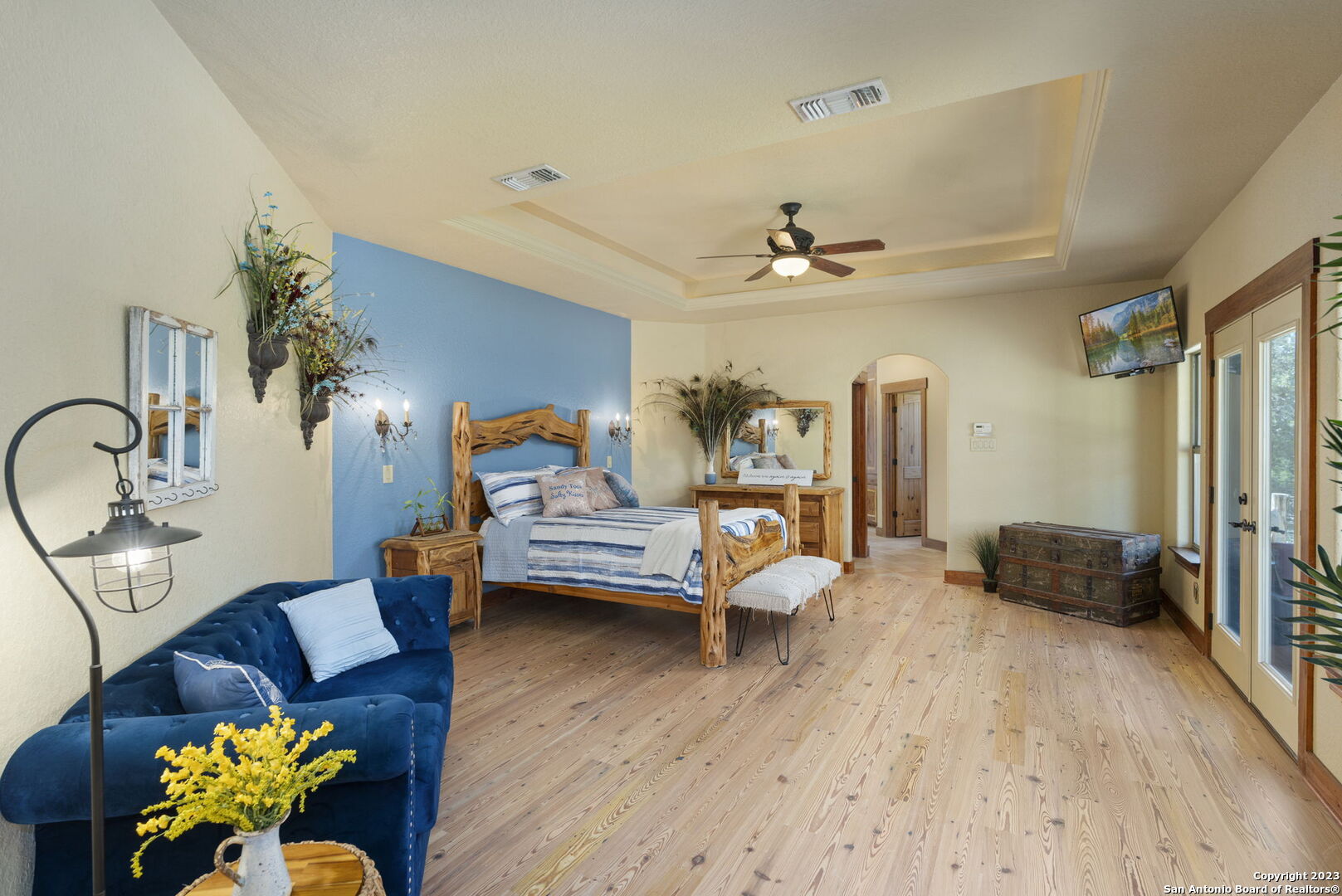 849 Madrona Ridge Drive Bandera, TX 78003 - Photo 20 of 44 a living room with furniture and wooden floor