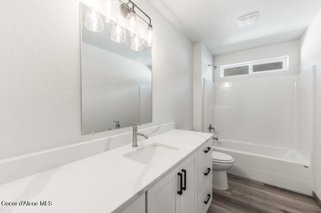 11811 North Railway Avenue Rathdrum, ID 83858 - Photo 19 of 28 19. Guest bath