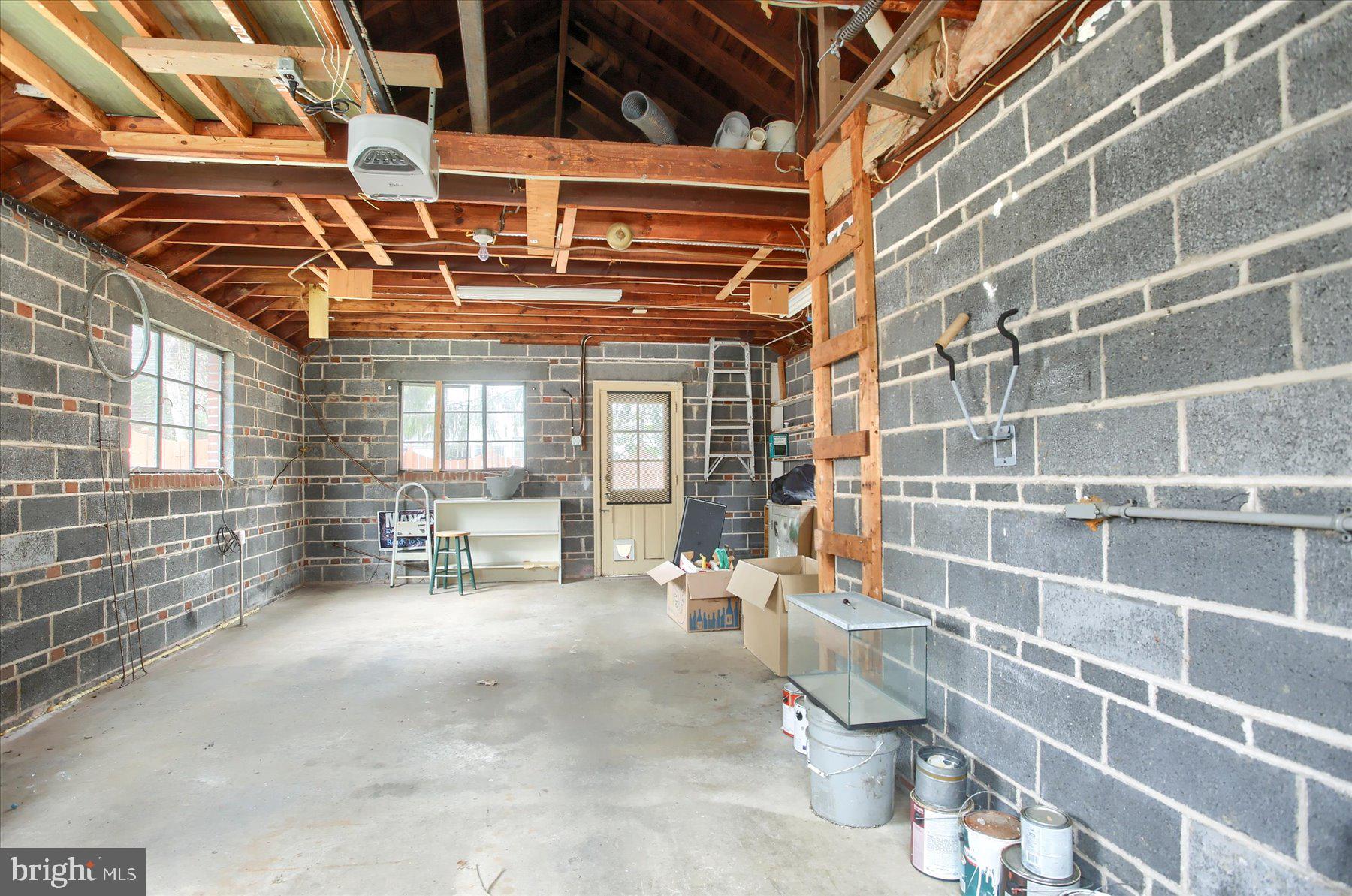 205 Valley Road Harrisburg, PA 17104 - Photo 8 of 39 Gallery Image 8